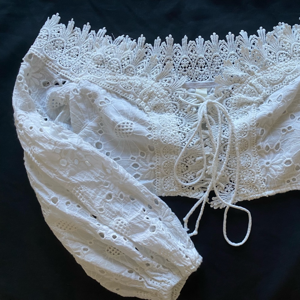 MEDIUM White Embroidery Tie Front Crop Top